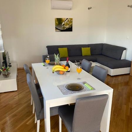 Dina Apartment Трогир Екстериор снимка