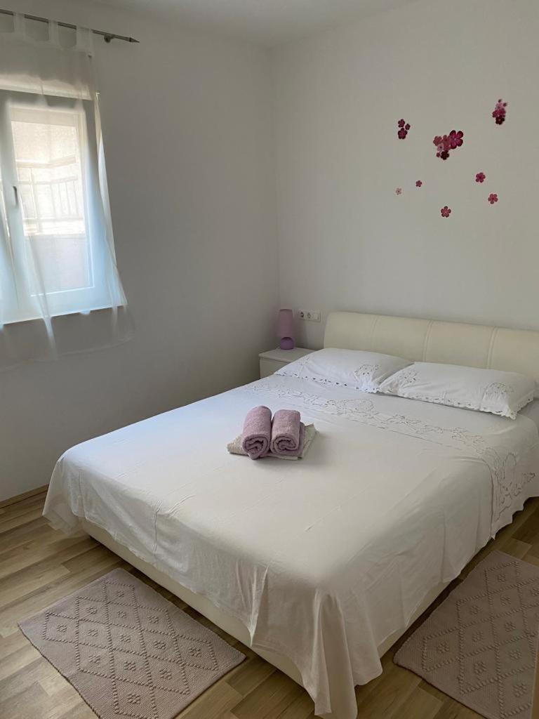 Dina Apartment Трогир Екстериор снимка
